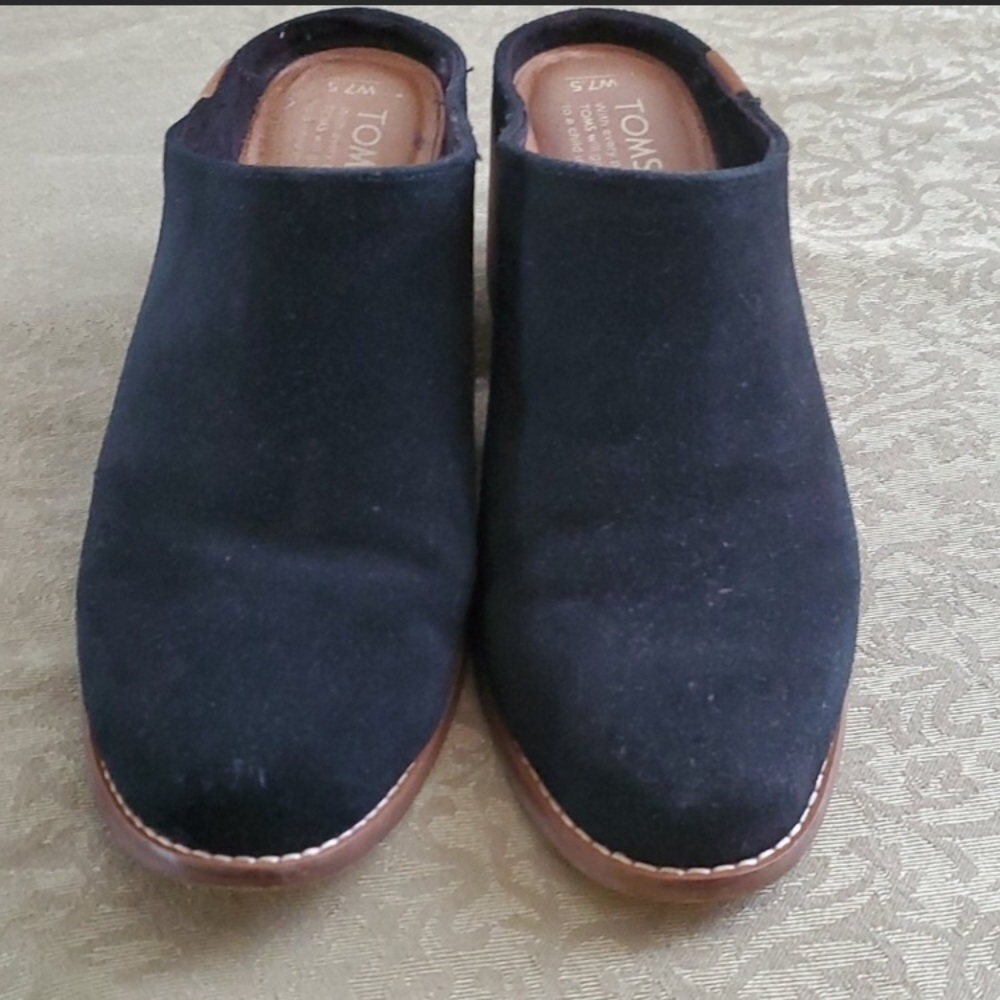 GUC Toms black suede mules 7.5